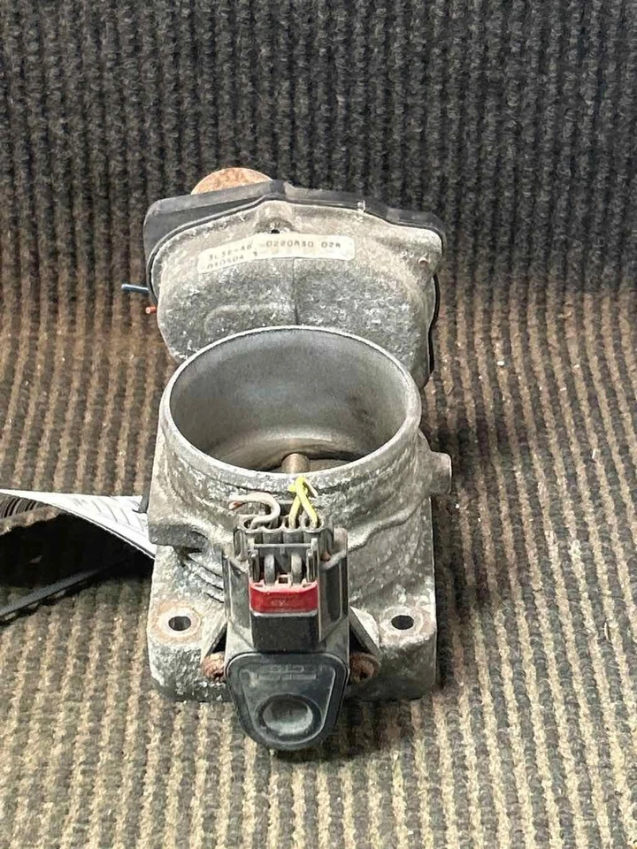 Fits 2004-2006 Ford F150, 4.6L Throttle Body/Valve Assembly, OEM:9W7Z9E926A Foto 2 de 4