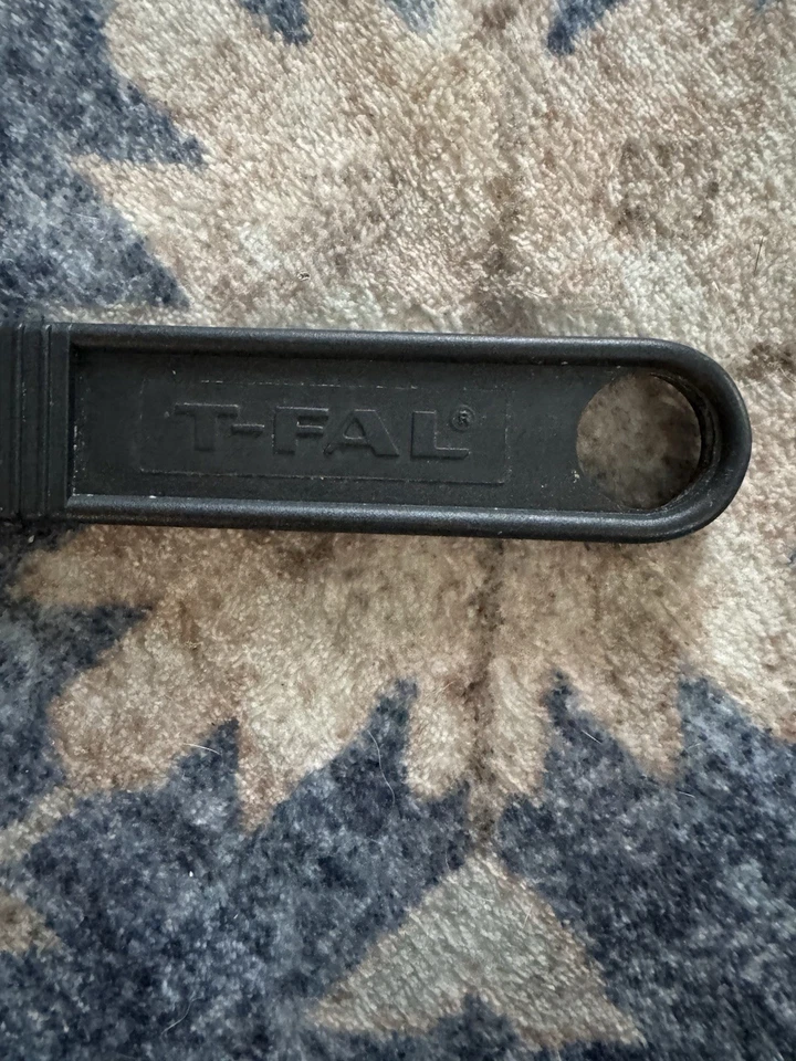 Cucharón de sopa de plástico negro vintage T-Fal utensilio de cocina cuchara resistente al calor Foto 3 de 3