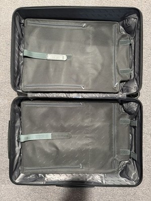 Rimowa Salsa Deluxe 870.73 Suitcase Black Full Size Travel Locking