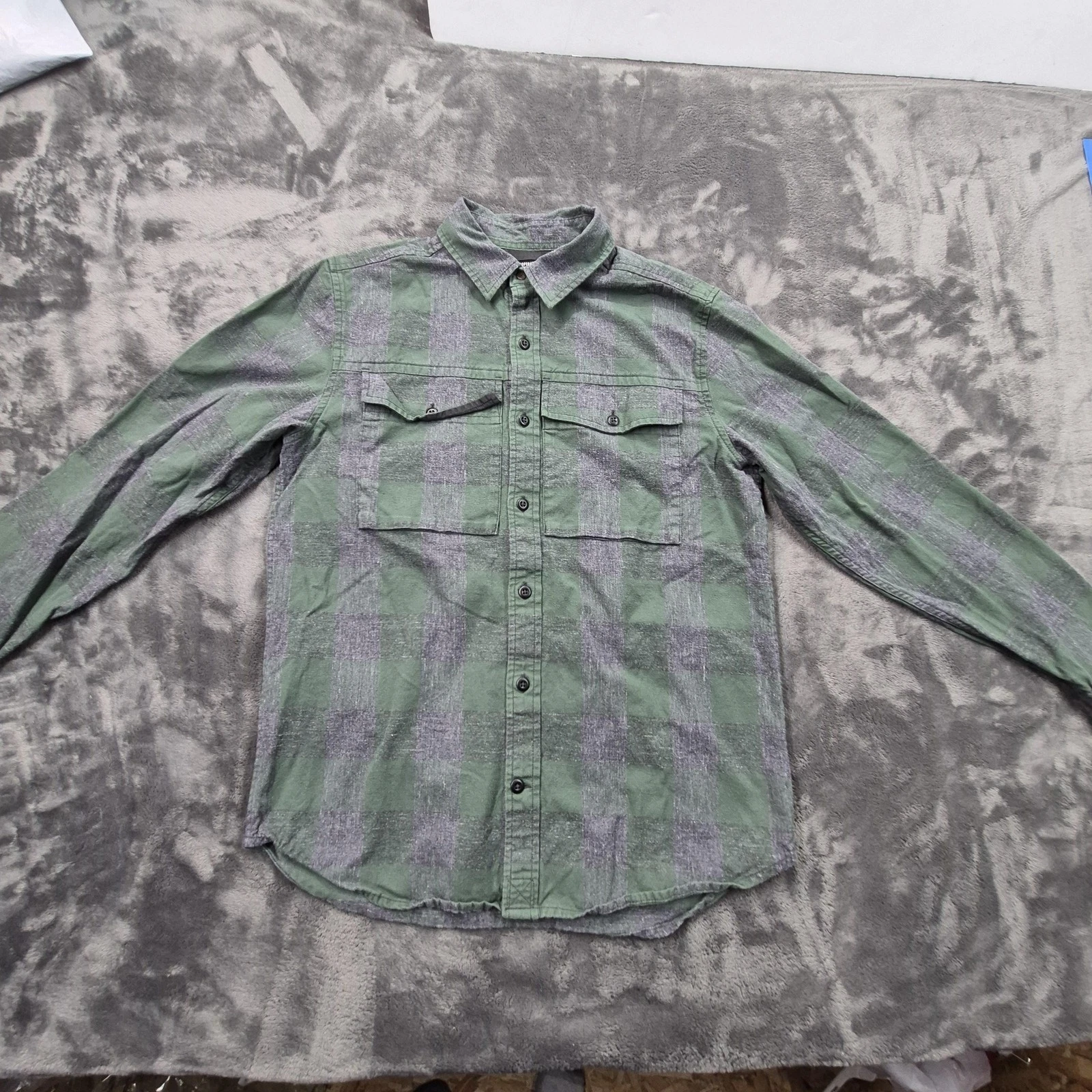 REI Cooperative Shirt Mens Small Green Plaid Flannel Button Front Outdoor Casual