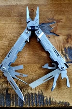 SOG PowerAccess Deluxe Multi-Tool – Heavy Duty – Fully Functional – Used