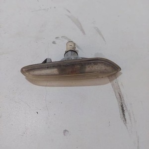 BMW 3 Touring E46 Kotflügelblinker vorne rechts 4166r 2.00 Diesel 34310318