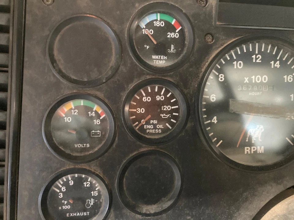 Conjunto de instrumentos velocímetro 1991-2000 Mack CH600 - Usado | P/N 57MR49M - Imagem 3 de 4