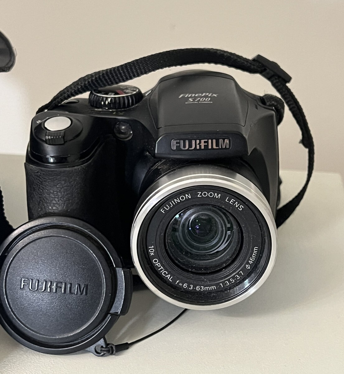 Fujifilm FinePix S Series S700 Digital Camera Bag And SD