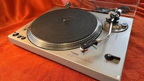 Technics SL-1700 Turntable, AT2213 Cart, New Cvr, Sounds Beautiful!!!