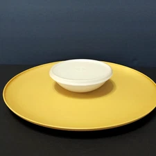 Vtg Tupperware 492 Gold Dip-n-Serve Chip and Dip/Veggie Server Tray Bowl & Lid