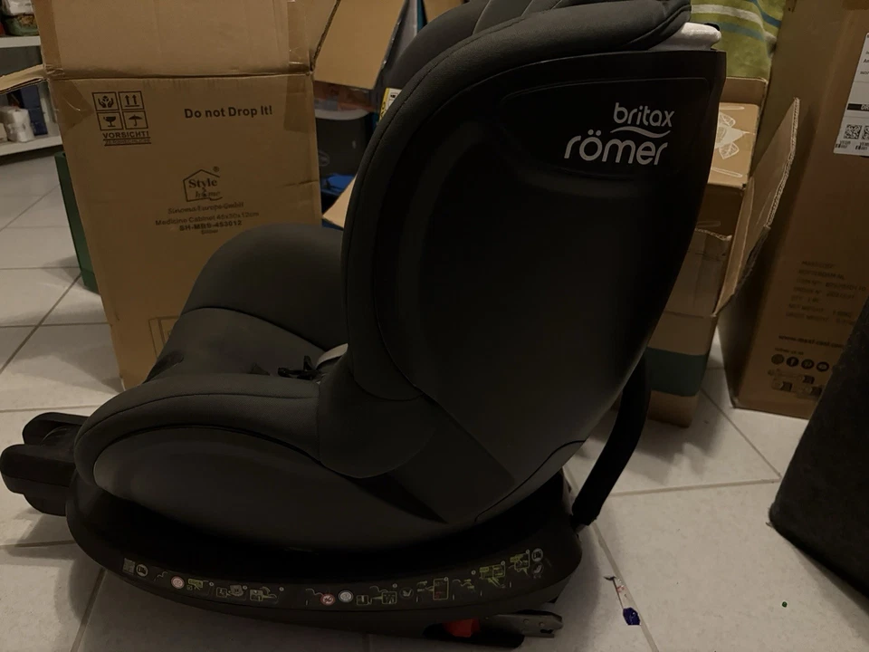 Britax Römer Reboarder Autokindersitz,  nur Selbstabholer  - Bild 2 von 4