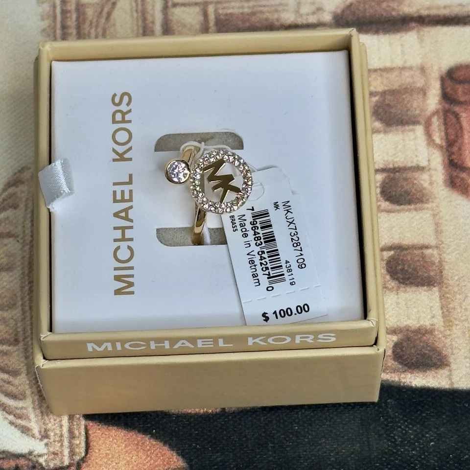 Michael Kors, nuevo en caja, etiqueta adjunta, logotipo MK rodeado de pavé brillante, cristales❤️ Foto 4 de 4