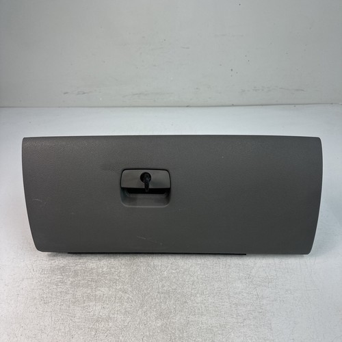 07-13 Chevrolet Silverado Lower Glove Box Assembly OEM Gray W Key - 第 1/12 張圖片