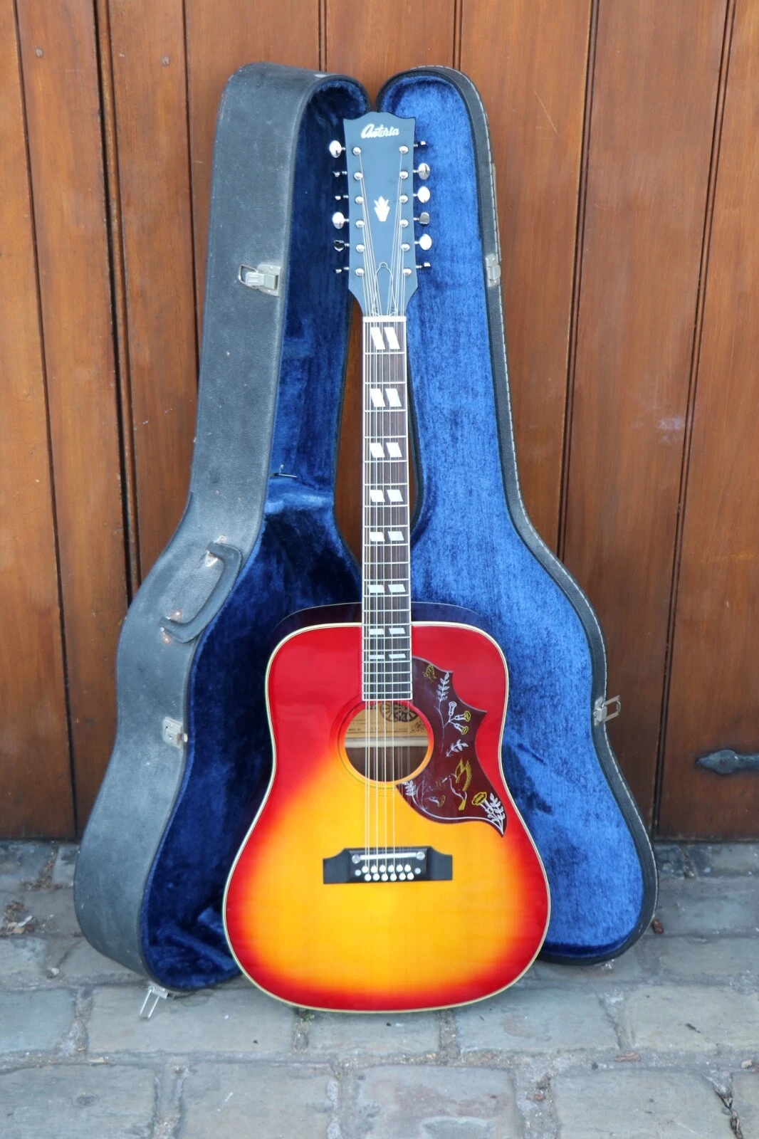 Picture 2 of 24