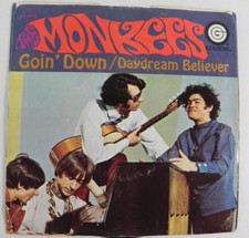 The Monkees &ndash;Daydream Believer / Goin' Down 1967 Pic Sleeve 45 RPM VG+
