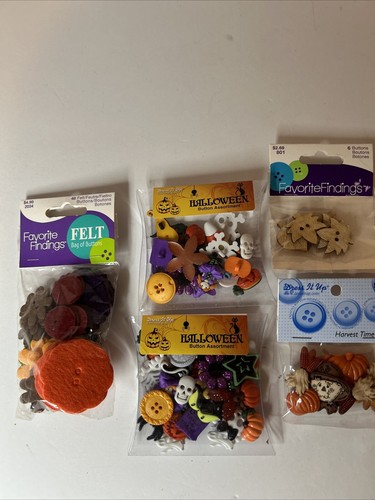 Vintage Lot of 5 Sets Plastic Novelty HALLOWEEN FALL Buttons & Embellishments