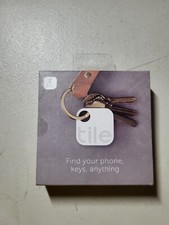 TILE Bluetooth Smart Tracker - White Model T1003 New Free Shipping