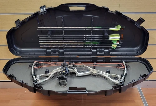 Hoyt Charger Compound Bow with Case Rangefinder and Accessories