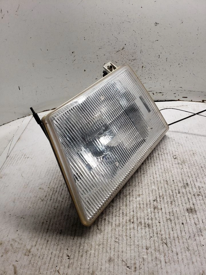 Faro izquierdo del conductor compuesto para Ford E150 Van 97-07 1343471 Foto 2 de 4