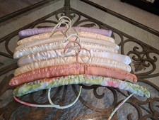 8 Vintage Colored Padded Silky Hangers For Clothing
