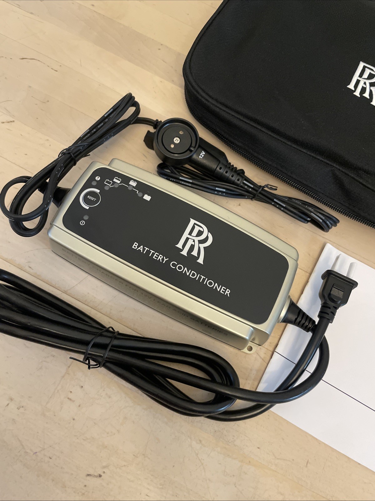 Rolls-Royce Wraith 1971-2010 Battery charger P/N 71102353902