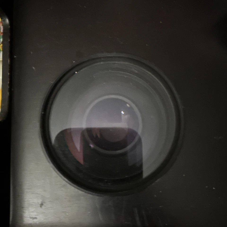 Tamron 1:2 70-300mm f4-5.6 572D Tele-Macro Pentax KAF Mount Lens -  DSLR Cameras - Image 4 of 4