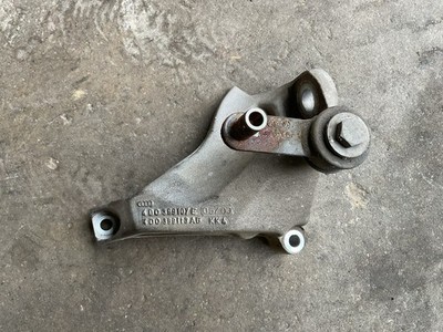 97-03 Audi A8 S8 D2 Left Automatic Transmission Mount Bracket 4D0399107E b12a