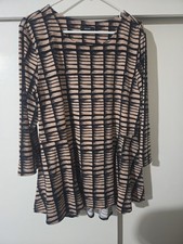 Top Alfani negro y topo abstracto manga 3/4 talla XL