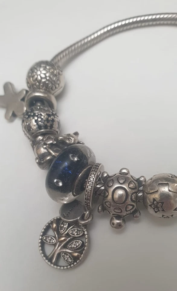 Pandora Armband mit 9 Charms aus 925er Silber ca.17cm 38 Gramm Maßiv - Bild 2 von 4