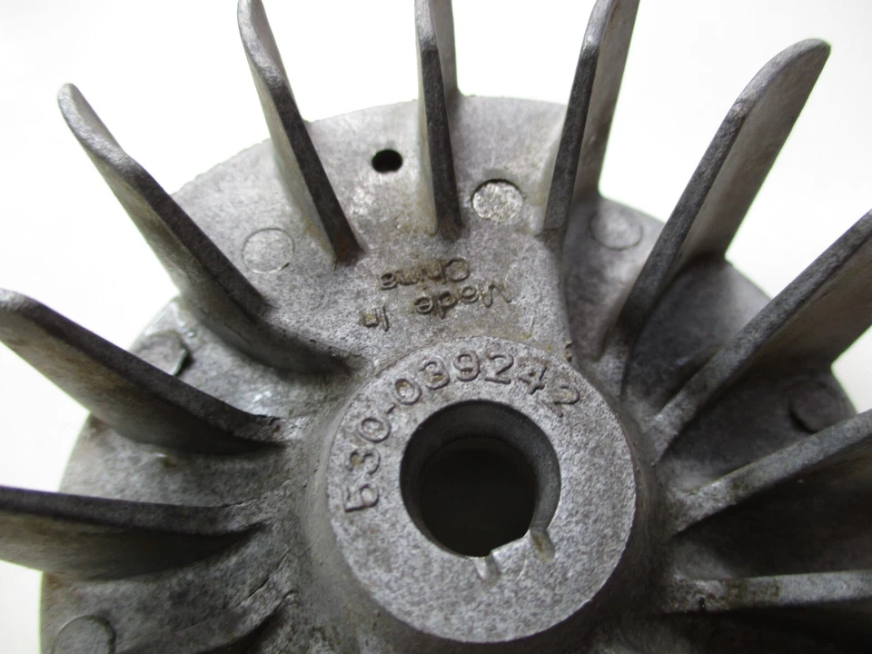 Volante 530039242 Poulan USADO Foto 2 de 4