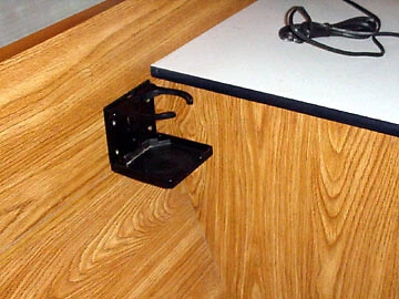 2 NEGRO VOLVO VNL CAMIÓN PORTAVASOS PORTAVASOS PLEGABLE CABINA PARA DORMIR CONDOMINIO Foto 3 de 4