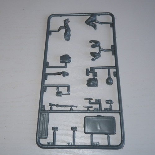 Zvezda Paracaidistas Alemanes Escala 1/35 Soldados de Plástico x 3 Miniaturas de Juego de Guerra Ejército - Imagen 4 de 11