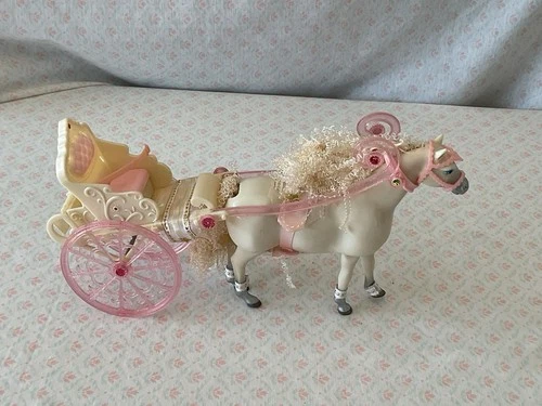 Vintage 1999 Barbie Kelly Kingdon Princess Carraige