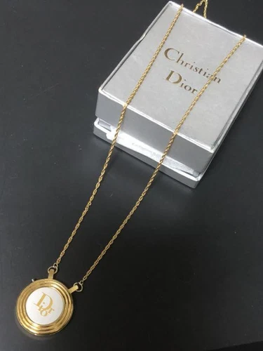 Montre pendentif vintage Christian Dior Casio