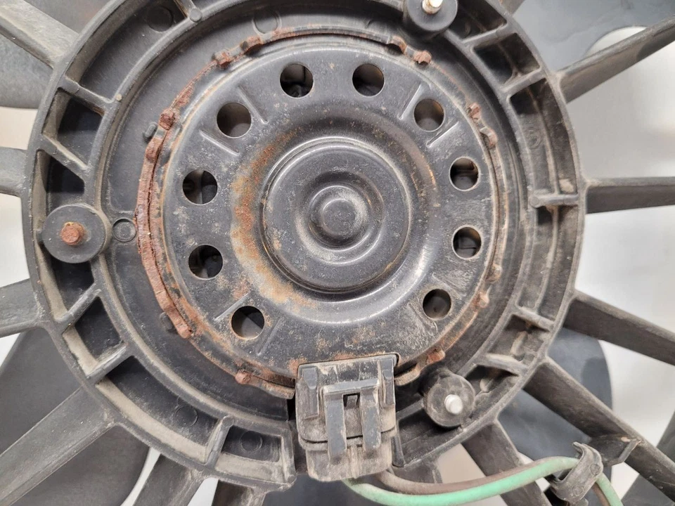 2007-2011 DODGE NITRO Radiator Fan Motor Fan Assembly 68003974AB Foto 2 de 4