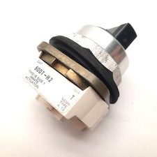 Allen Bradley 800T-H2 Selector Switch 2-Position Rotary Knob Maintained 30mm