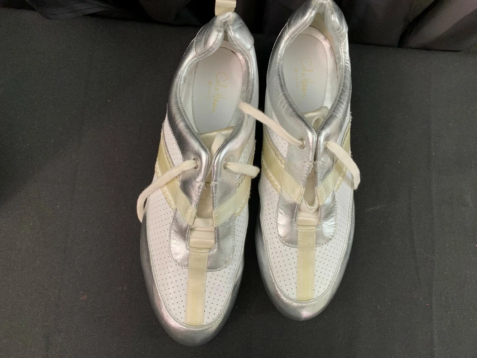 NEW !! Cole Haan ~ Air Chelsy Lace Up Womens Athletic Shoes ~ Size 9.5 USA - Image 3 of 4