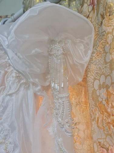 Wedding Dress Size 10 Made In The 90's - Picture 6 of 10