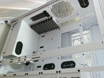 Thermaltake AX700 Snow TG CA-11B-00F6WN-00 Super Tower Chassis