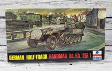 ESCI 1:72 German Half Track Hanomag  Sd. Kfz. 251/1 Kit #8002 New Sealed