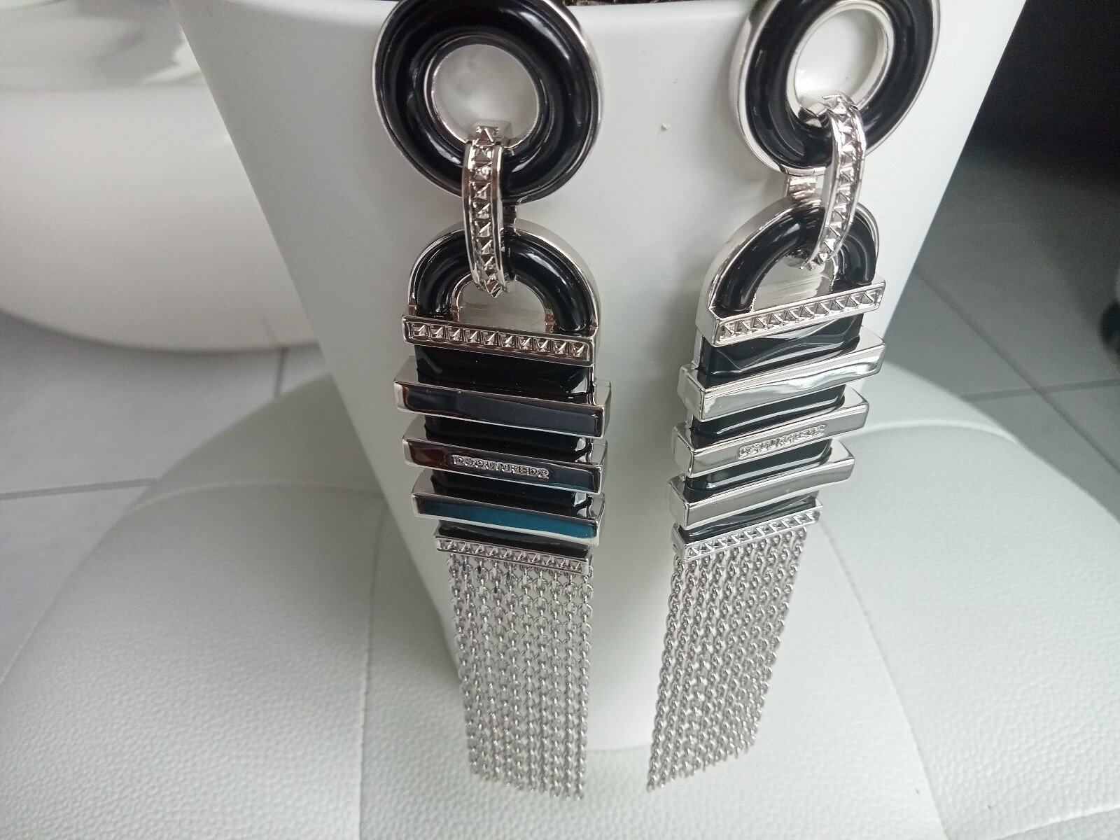 Boucles d'oreilles chandelier femme DSQUARED2 original - Pendants d'oreilles en laiton doré