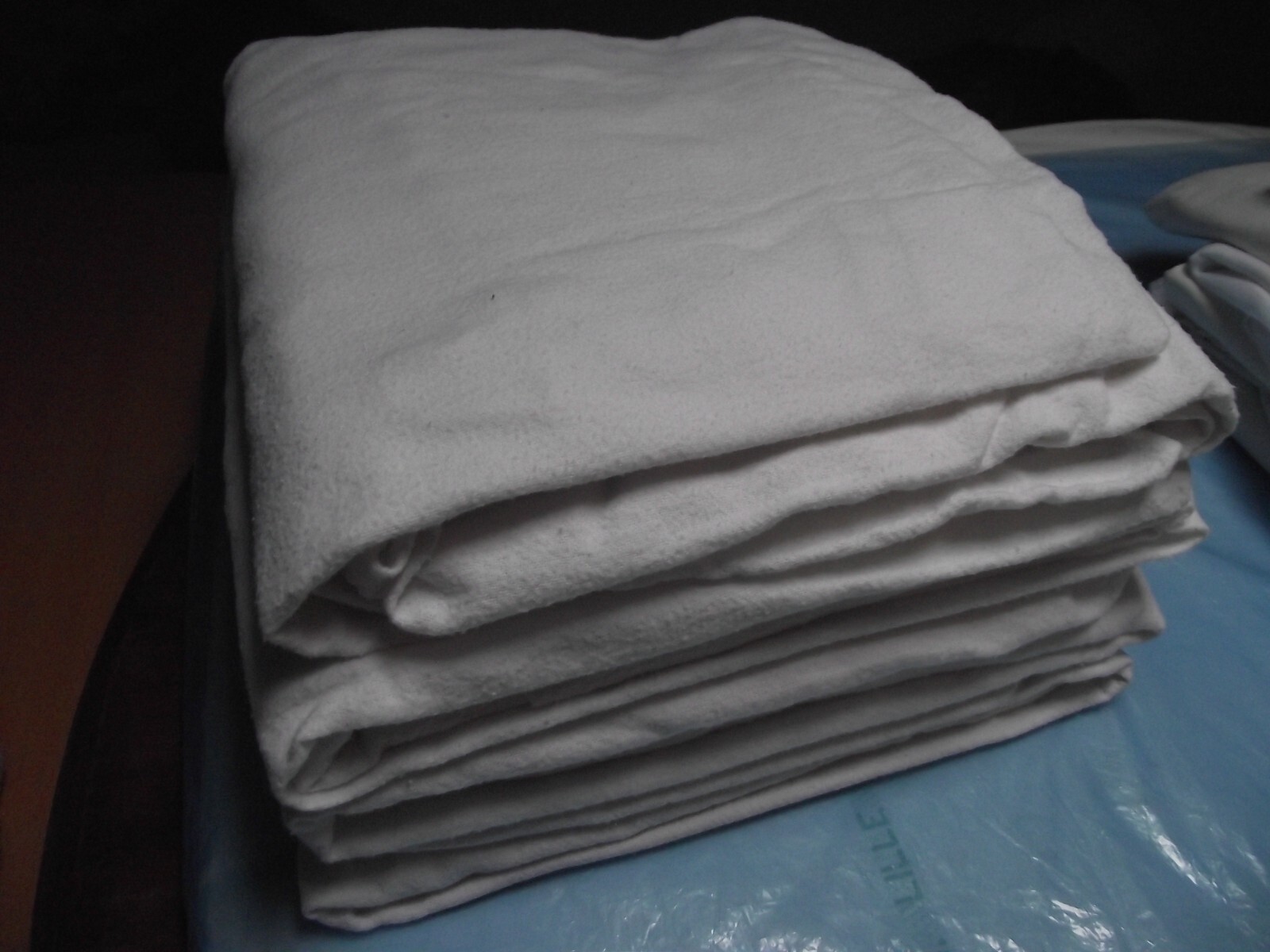 Drap housse flanelle 90 x 190 pour matelas une place contre les draps froids
