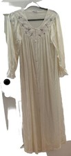 Vintage Robe Vanity Fair Small White Gown s off white satin