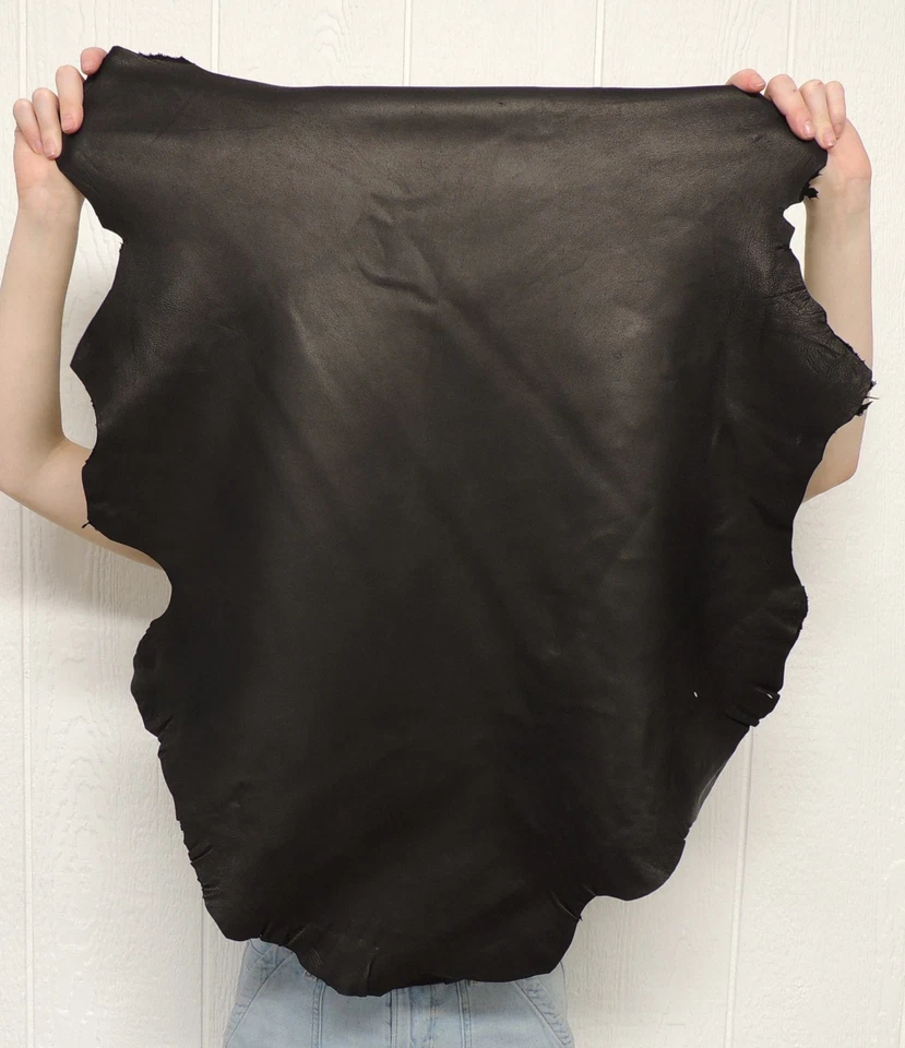 PIEL DE OVEJA NEGRA Cuero Piel para Nativo SCA LARP Artesanía Bolsos de Ropa de Piel de Bucks Foto 2 de 4