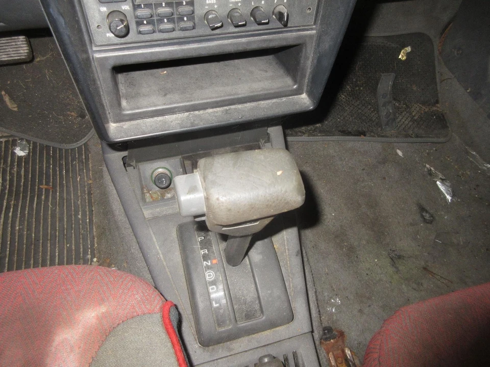 Used Windshield Wiper Motor fits: 1991 Mercury Capri Grade A - Image 3 of 4