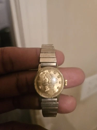Liberty Coin Design Vintage Wristwatch Gold Dial Silver Metal Bracelet Analog