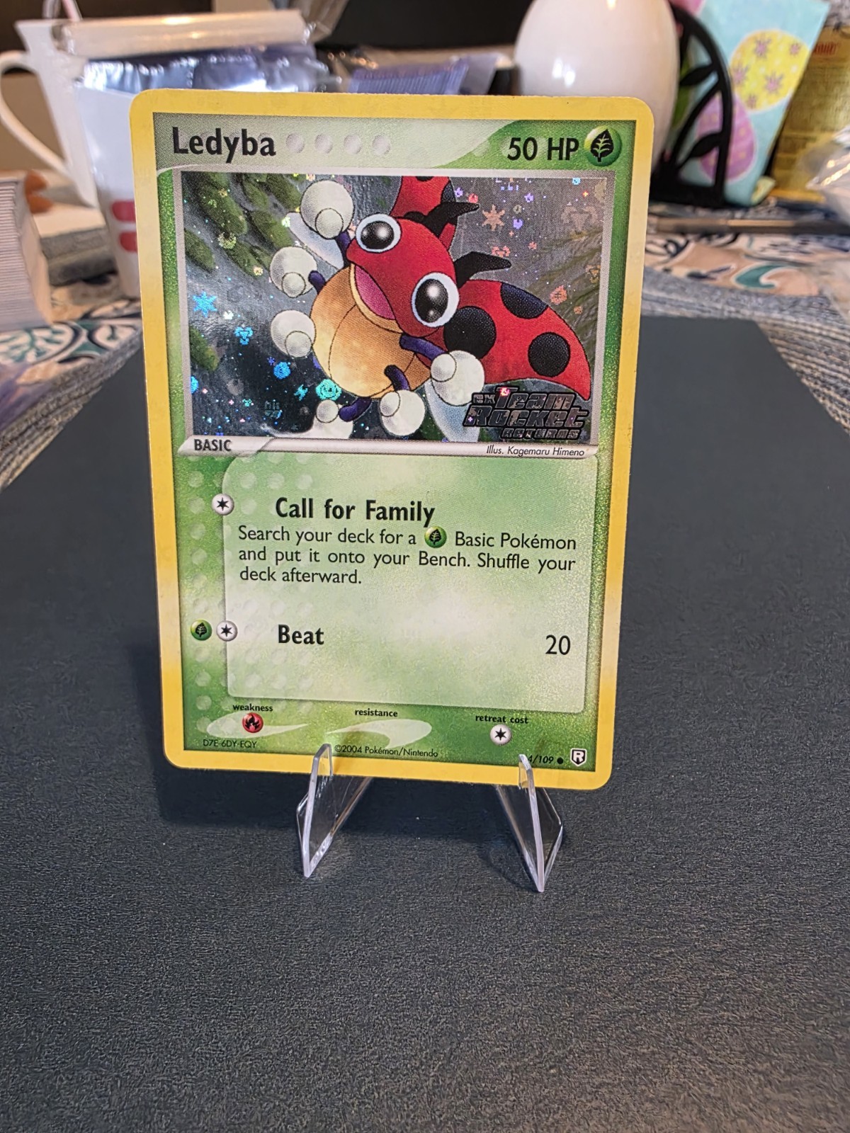 Ledyba 64/109 Team Rocket Returns Reverse Holo NM- Condition