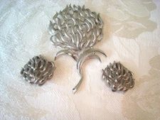 Vintage Torino Silver Tone Flower Pin Brooch With Unsigned Clip On Earrings KJ