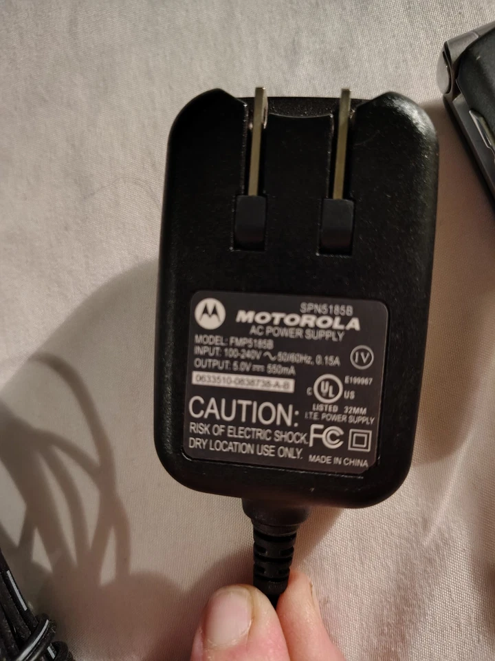 Retro Motorola RAZR V3 Miami Ink Dragon Tatuaje Muy Raro Abatible NO FUNCIONA, GRIS Foto 3 de 4