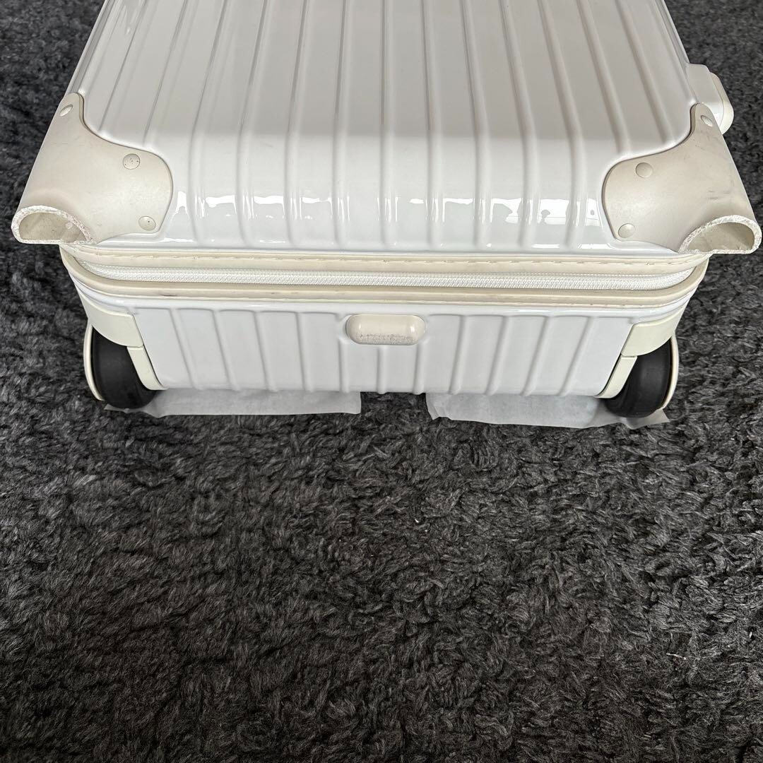 RIMOWA x UNITED ARROWS SALSA ECRU 2輪 UA RIMOWA UNITED ARROWS Salsa Ecru 32 L Cabin TSA‑Lock 2‑Wheel