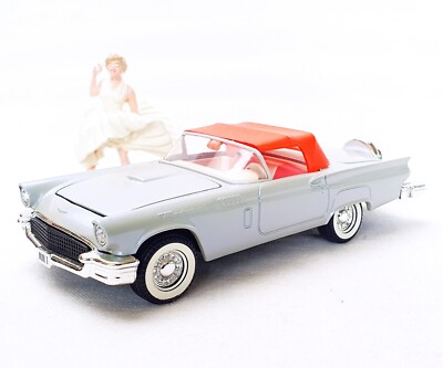 Corgi Toys 1:36 FORD THUNDERBIRT `56 Movie Car + MARILYN MONROE