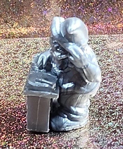 Gnomies Dee Jay Mini PVC Figure Silver Variant BVP Vending Charm Prize Toy Lego - Picture 2 of 5