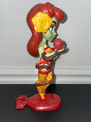 DC Bombshells Poison Ivy Autumn Statue Hot Topic Exclusive - Picture 2 of 4