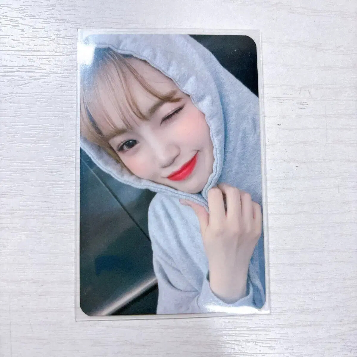 IZ*ONE LE SERAPIM Kim Chaewon Onyric Diary Hood Wink Chaewon